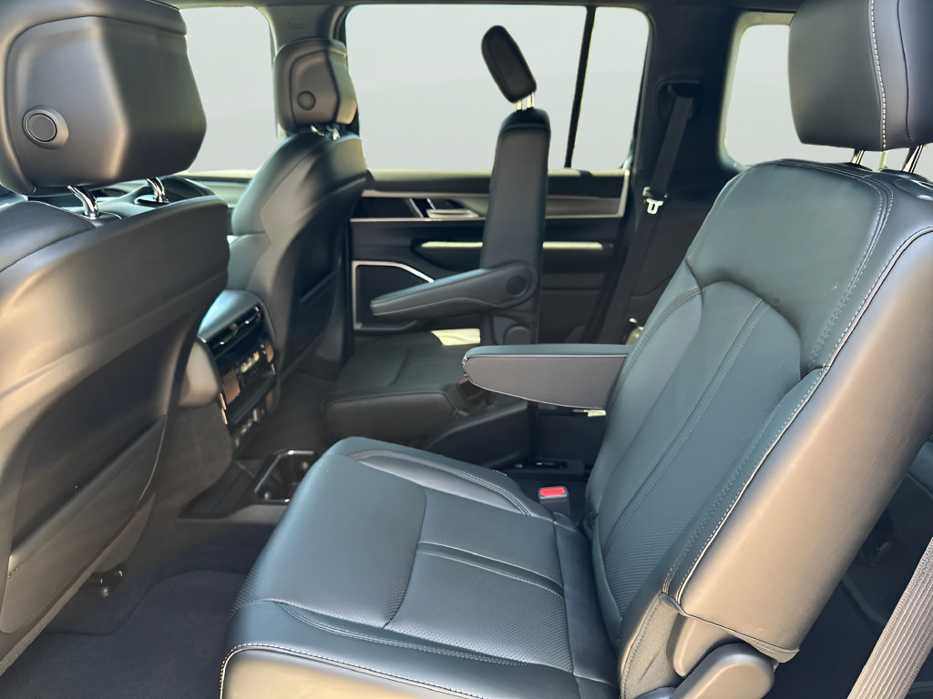 New 2026 Jeep Grand Wagoneer L 4WD image 33