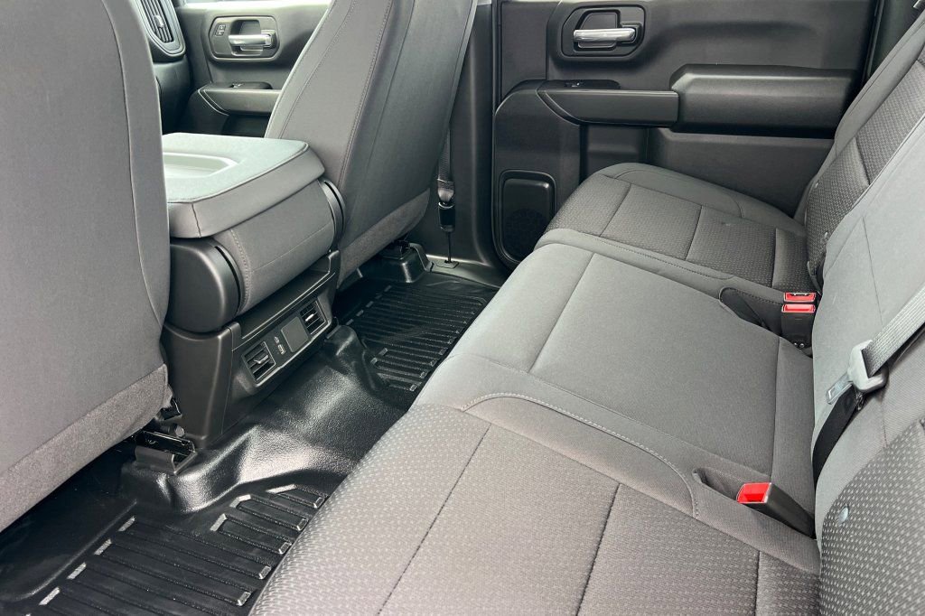 New 2026 GMC Sierra 3500 Pro image 9