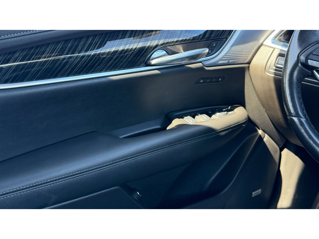 Used 2023 Cadillac XT6 Premium Luxury image 19