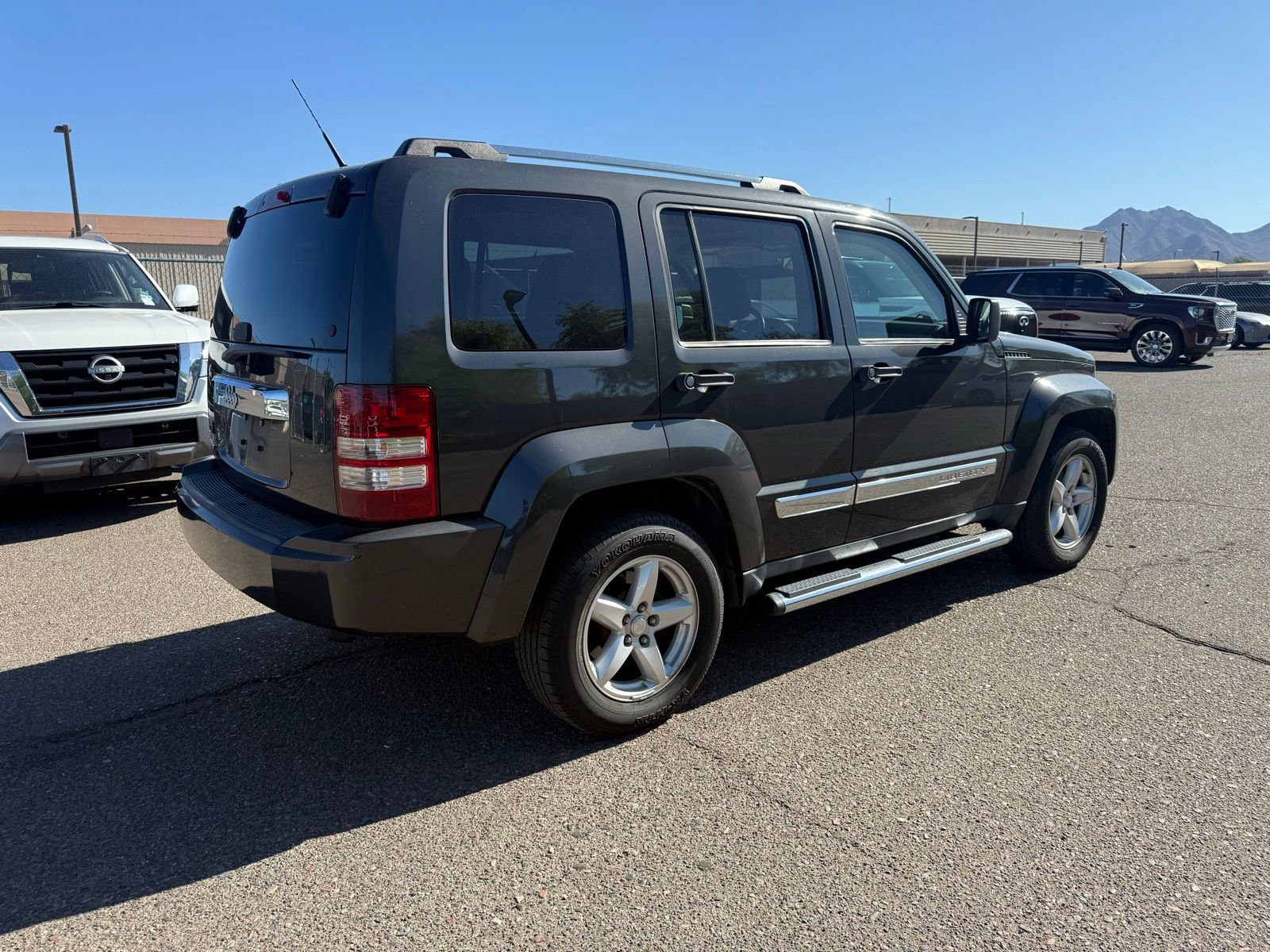 Used 2011 Jeep Liberty Limited w/ Chrome Accents Group image 5