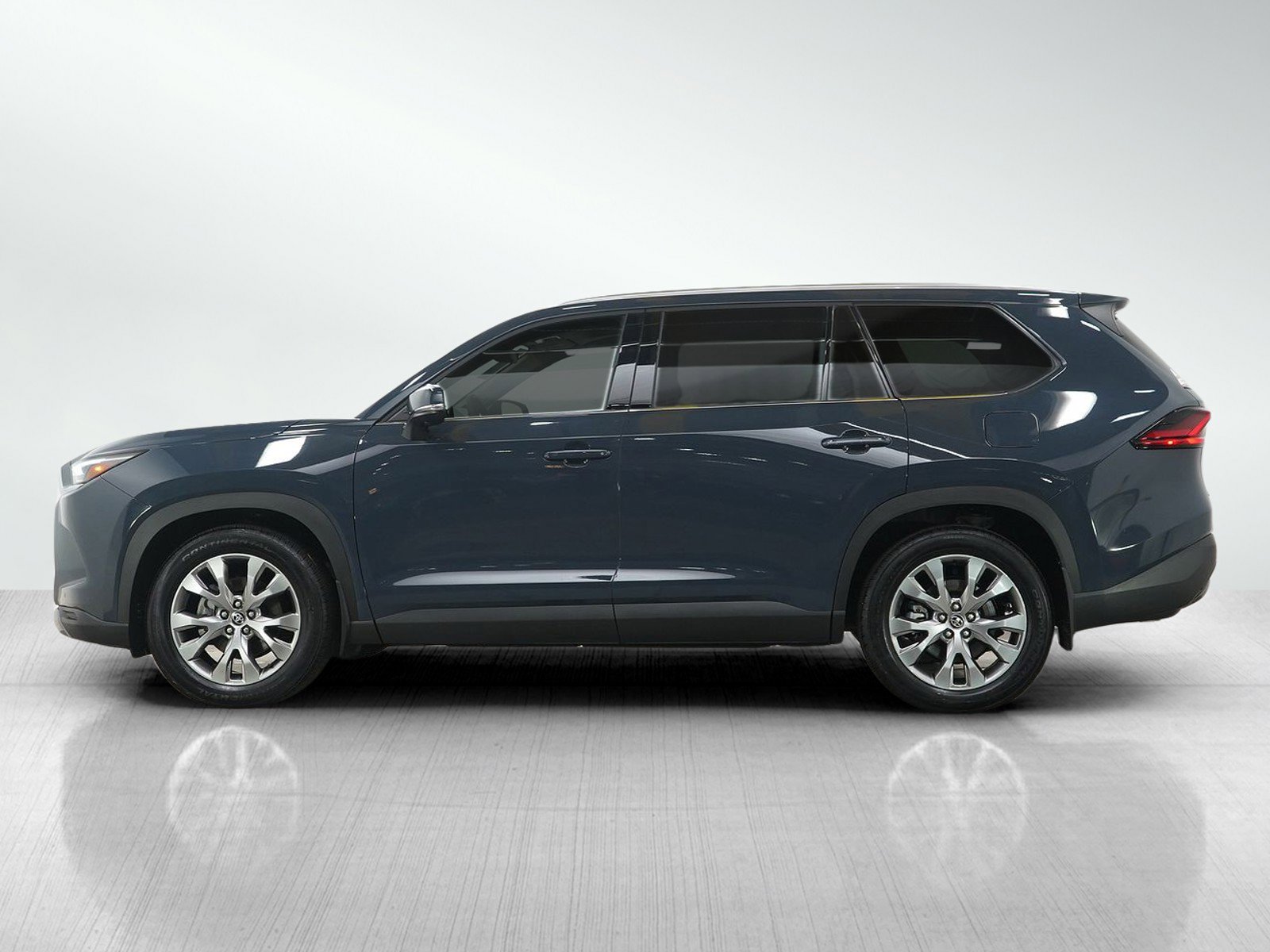 Used 2025 Toyota Grand Highlander AWD Hybrid image 2