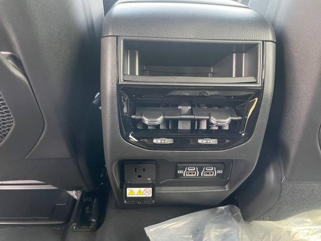 New 2026 Jeep Grand Cherokee Laredo X AWD/4WD image 11