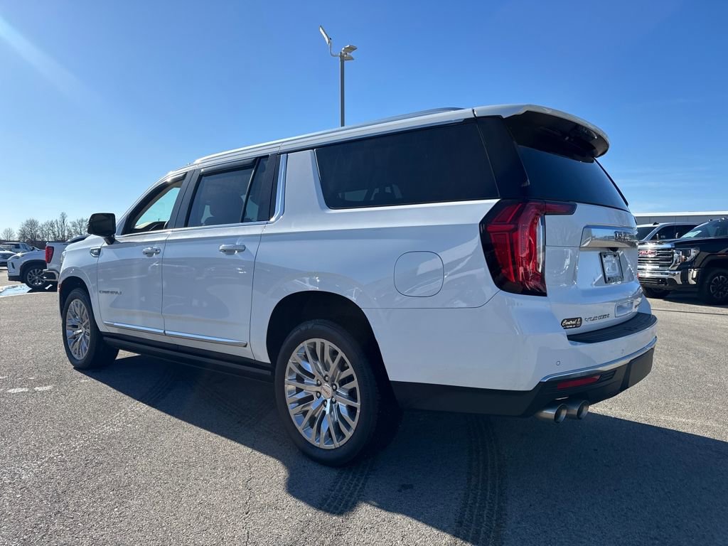 Used 2023 GMC Yukon XL Denali image 4