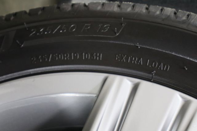 Used 2019 Volkswagen Tiguan SEL Premium image 42