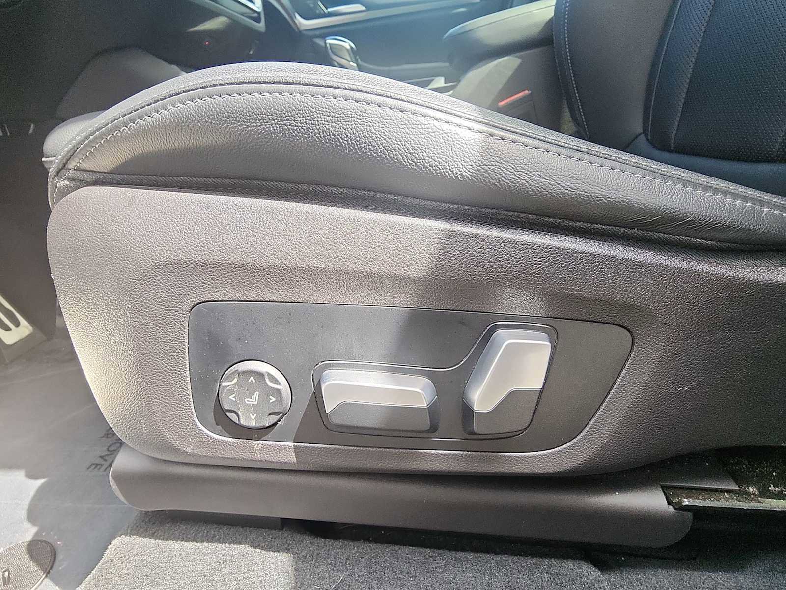 Used 2023 BMW X3 sDrive30i w/ M Sport Package RWD image 13