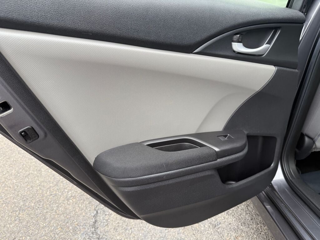 Used 2019 Honda Civic EX image 23