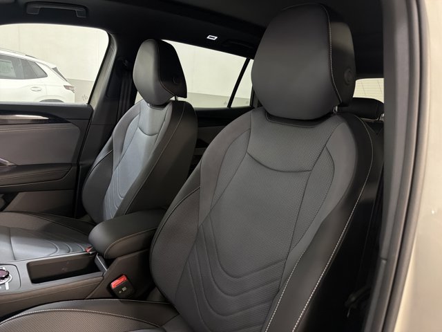 New 2026 Volkswagen Tiguan SE R-Line AWD/4WD image 14