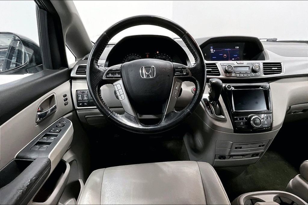 Used 2016 Honda Odyssey Touring image 7