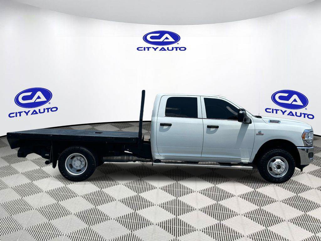 Used 2024 RAM 3500 Tradesman w/ Chrome Appearance Group AWD/4WD image 2