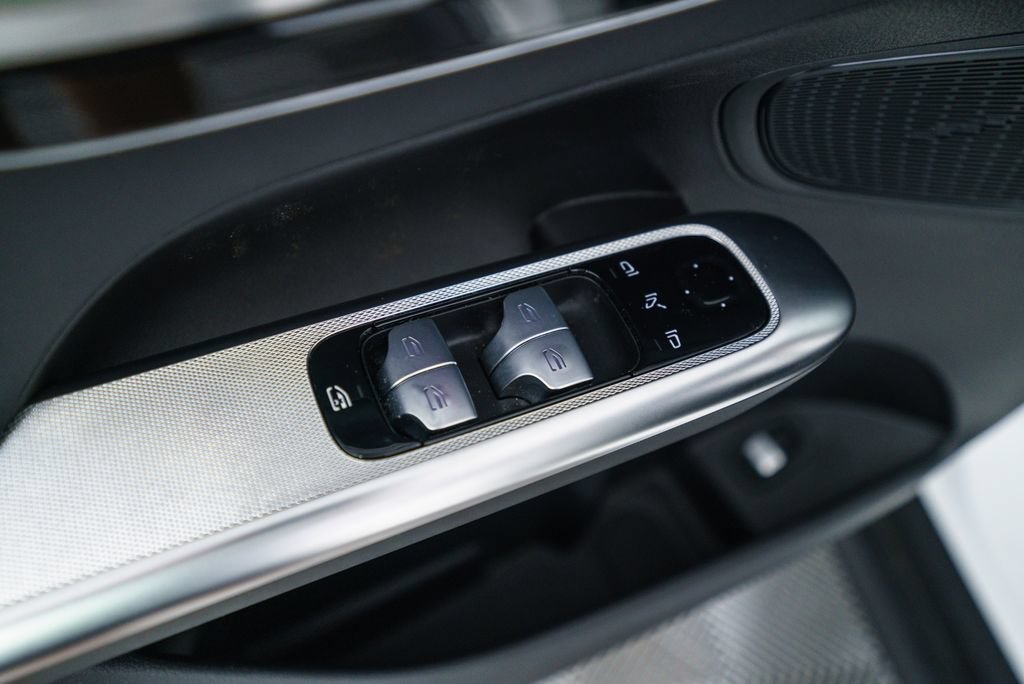 Certified 2025 Mercedes-Benz GLC 300 4MATIC image 22