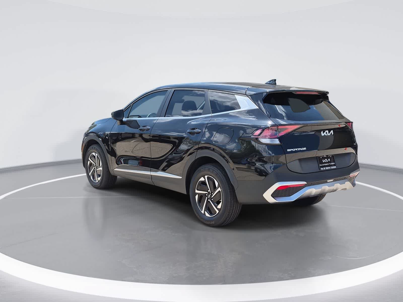 Used 2023 Kia Sportage LX AWD/4WD image 6