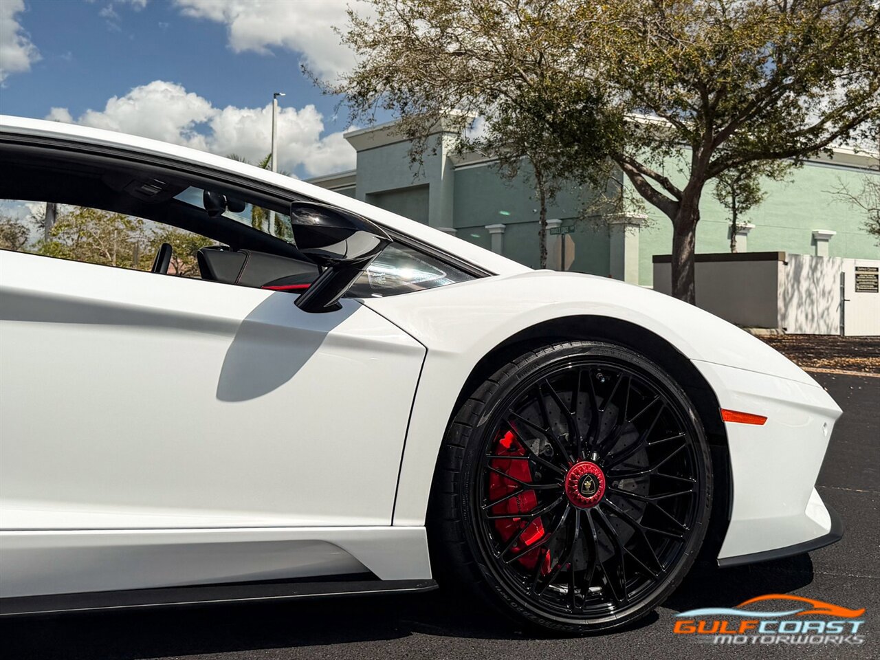 Used 2017 Lamborghini Aventador S image 75