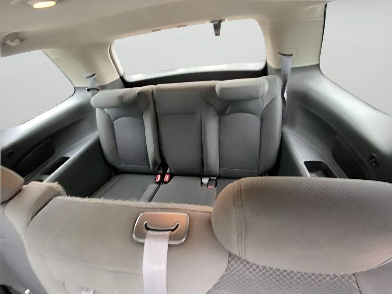 Used 2007 Saturn Outlook XE w/ Advanced Audio Pkg FWD image 10