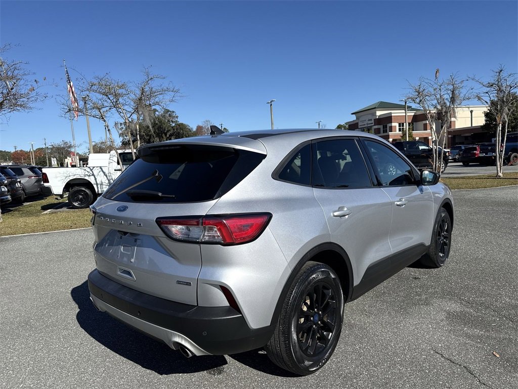 Used 2020 Ford Escape SE Sport image 3