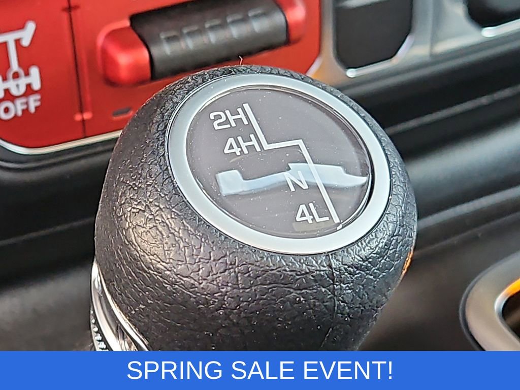 Used 2025 Jeep Gladiator Mojave w/ Convenience Group image 17