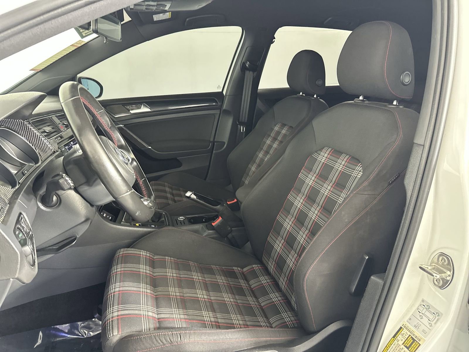 Used 2020 Volkswagen GTI S image 11