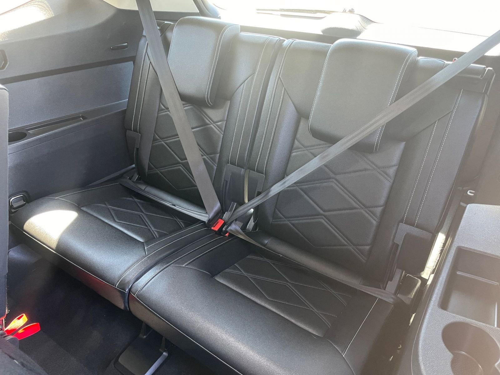 Used 2025 Volkswagen Atlas SE image 37