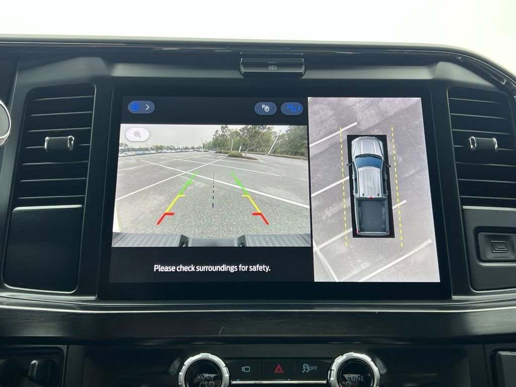 Used 2025 Ford F250 Lariat w/ Chrome Package image 22