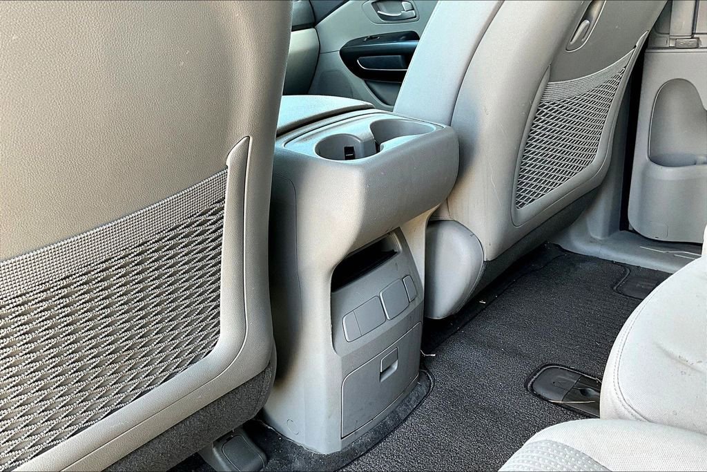 Used 2017 Kia Sedona LX FWD image 10