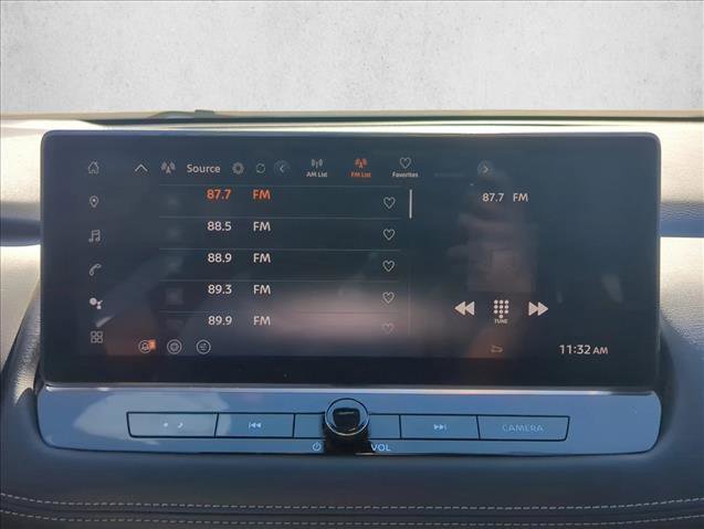 Used 2025 Nissan Rogue Platinum w/ Tech Package image 13