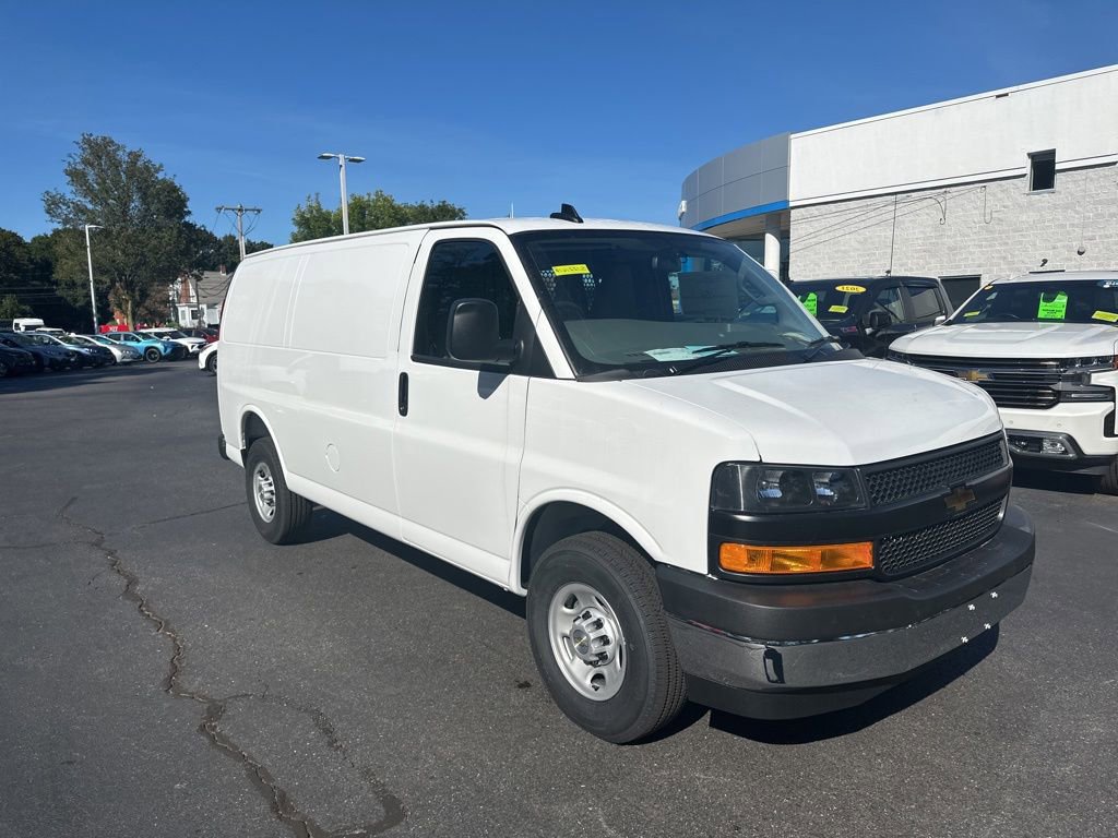New 2025 Chevrolet Express 2500 Work Van w/ Driver Convenience Package image 1