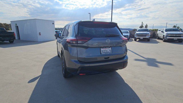 Used 2026 Nissan Rogue SV FWD image 7