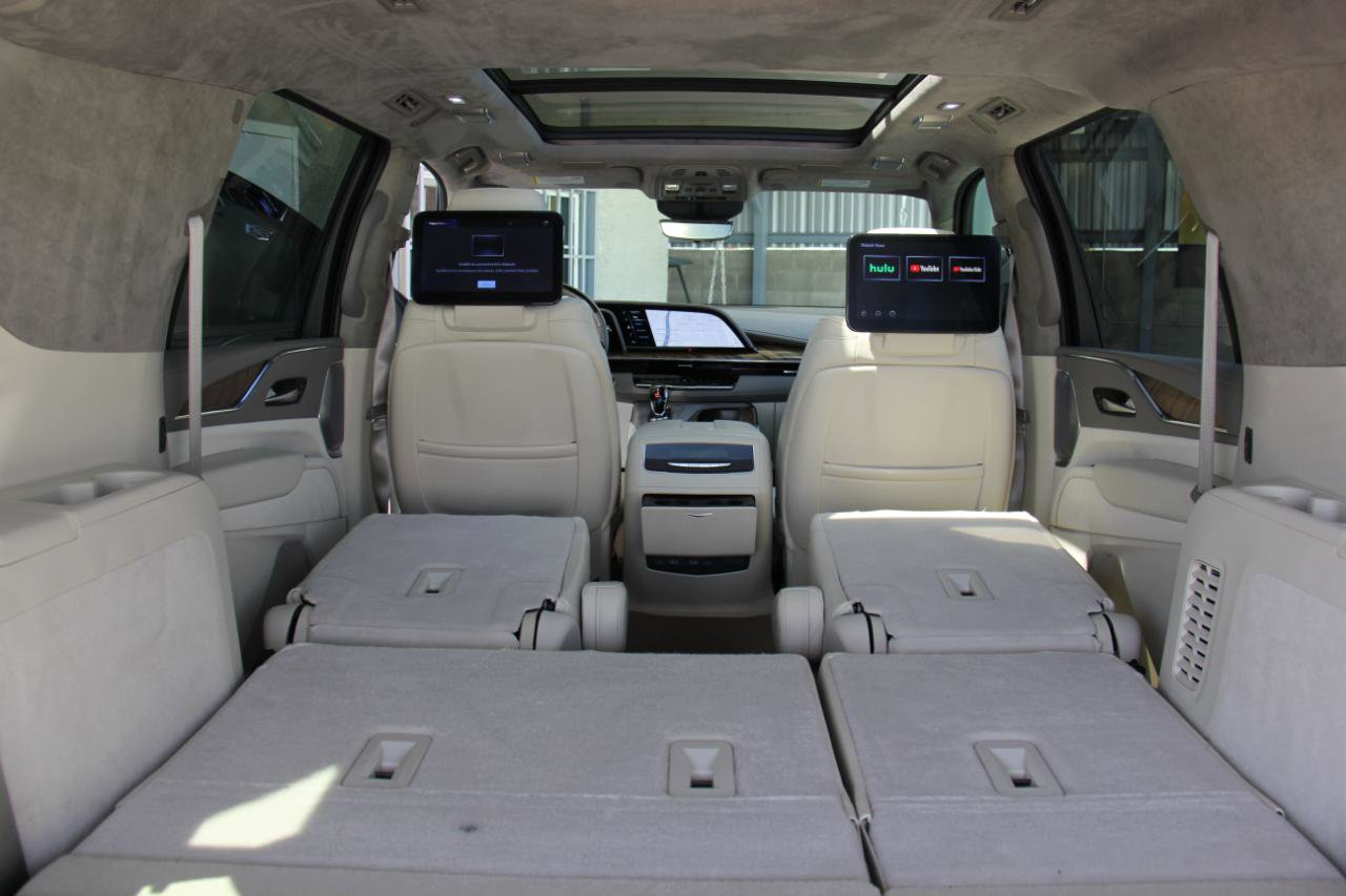 Used 2023 Cadillac Escalade ESV Sport Platinum AWD/4WD image 10