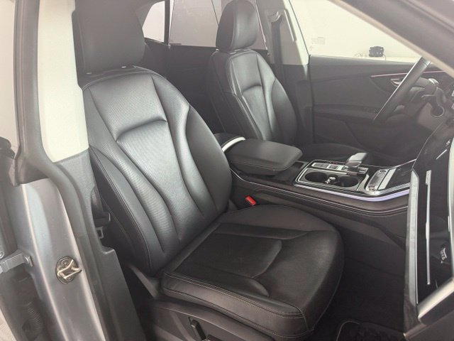 Used 2023 Audi Q8 Premium Plus w/ Premium Plus Package AWD/4WD image 25