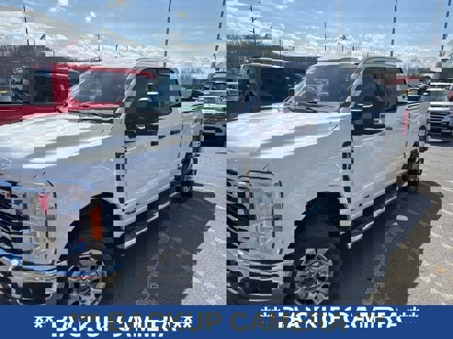 Used 2023 Ford F250 XLT image 3