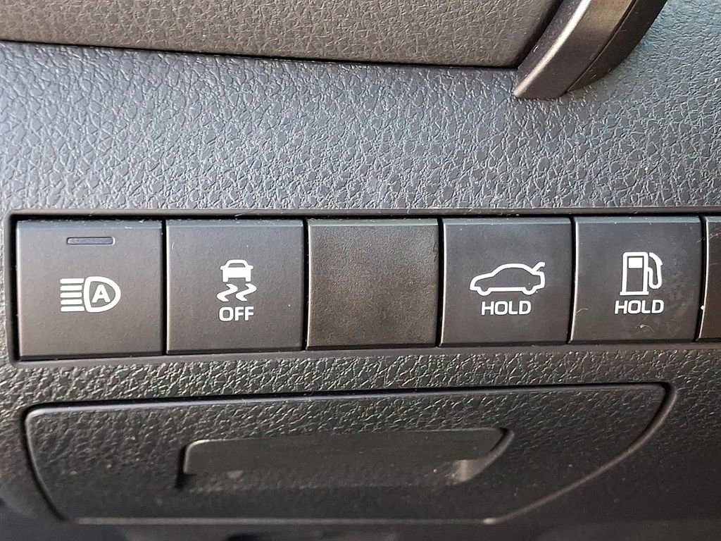 Used 2019 Toyota Camry LE FWD image 25