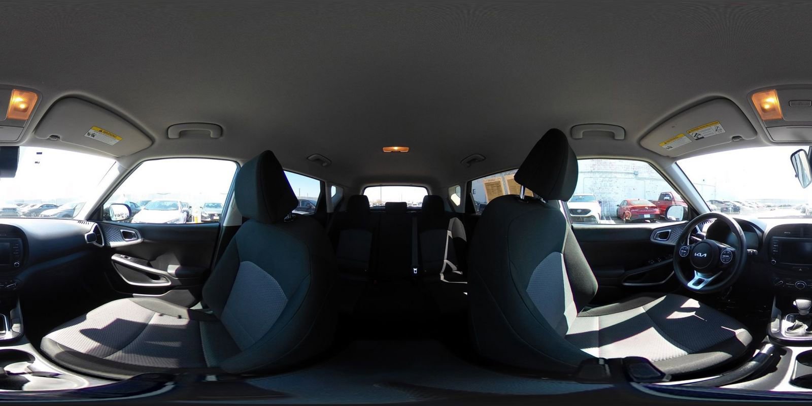 Used 2025 Kia Soul LX w/ LX Technology Package FWD image 40