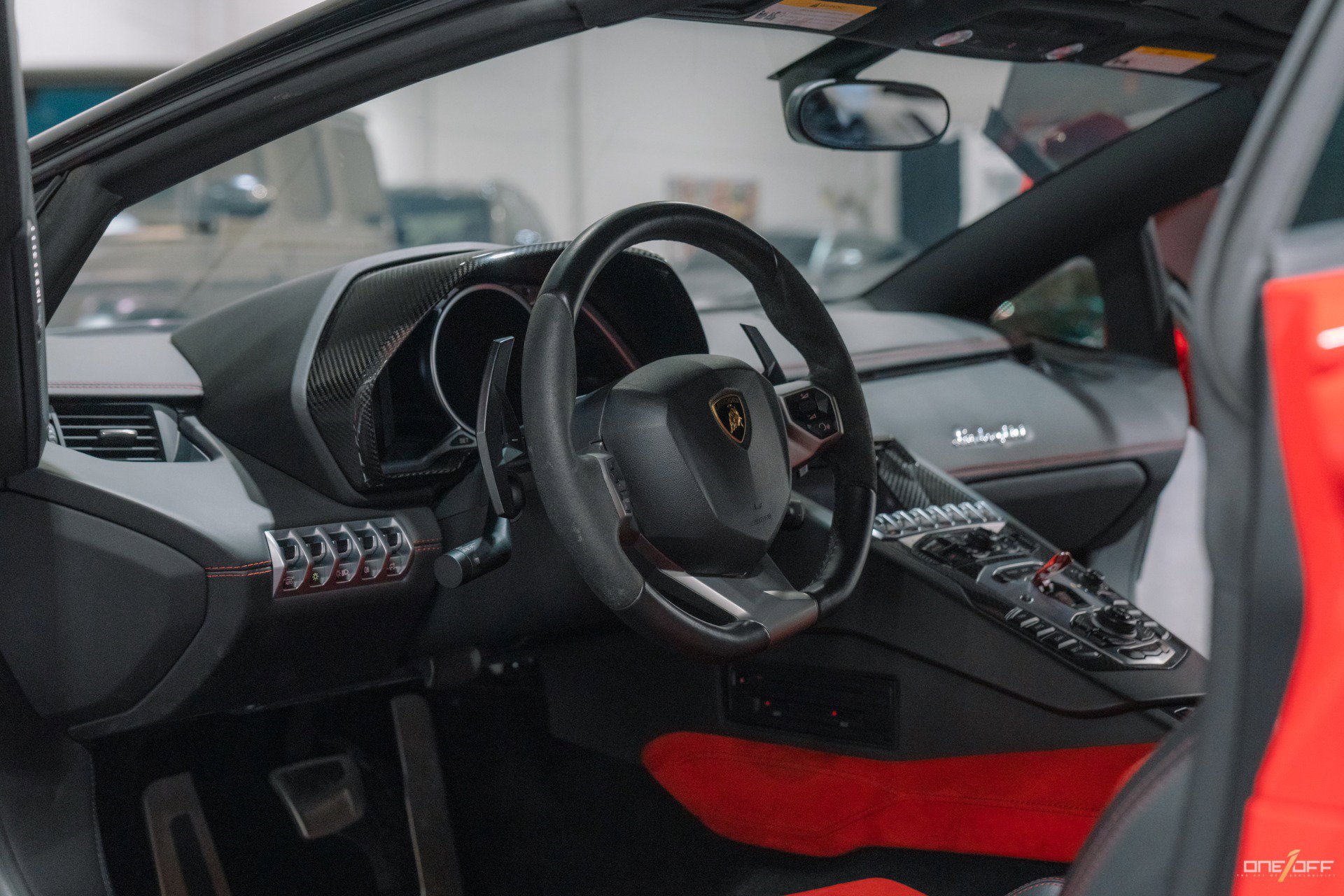 Used 2015 Lamborghini Aventador LP 700-4 image 2