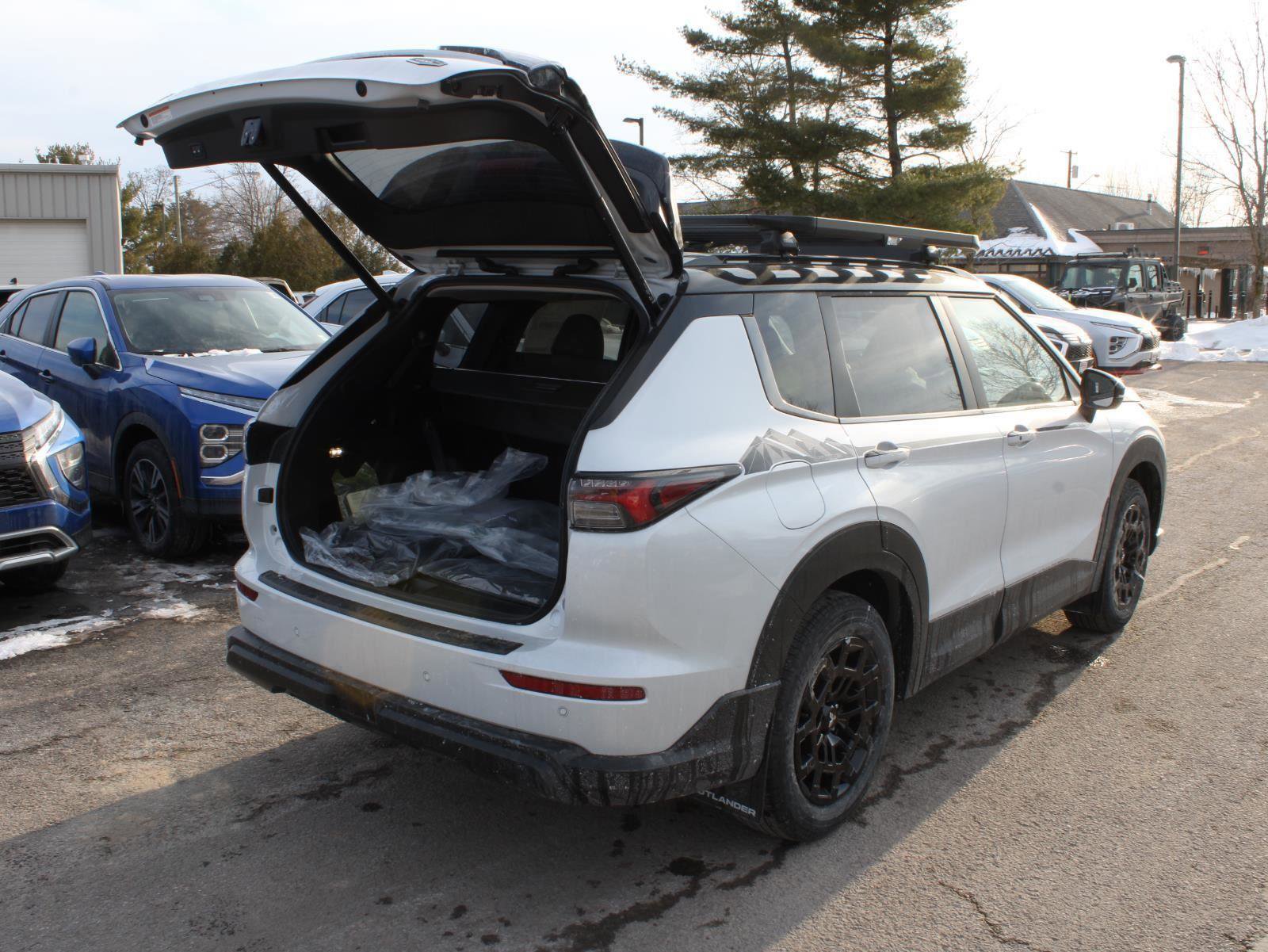 New 2026 Mitsubishi Outlander Trail Edition image 7