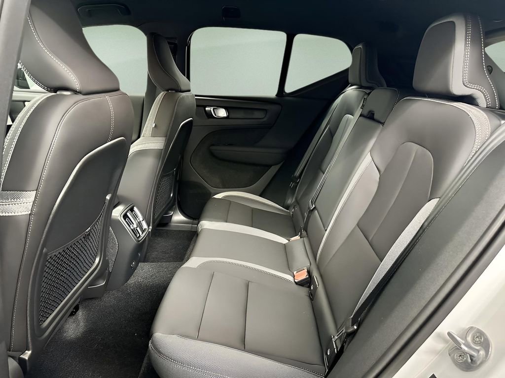 New 2024 Volvo XC40 Recharge Core w/ Protection Package Premier image 3