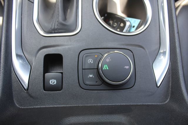 Used 2022 Chevrolet Traverse Premier w/ Redline Edition FWD image 33