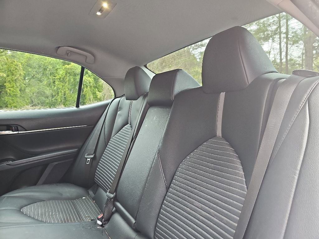 Used 2020 Toyota Camry SE FWD image 13