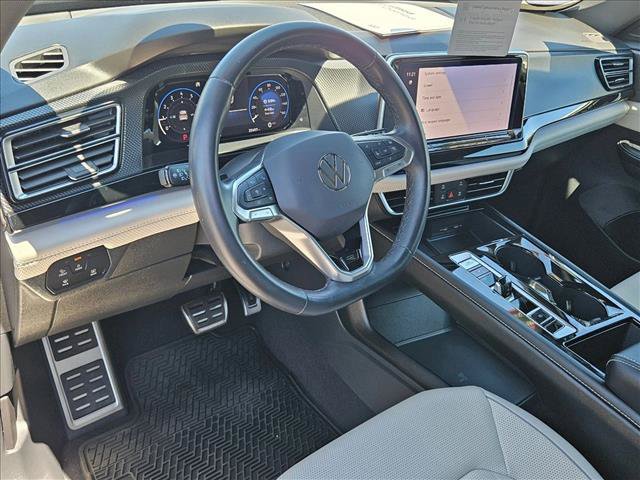 Used 2024 Volkswagen Atlas Cross Sport SEL Premium R-Line AWD/4WD image 10