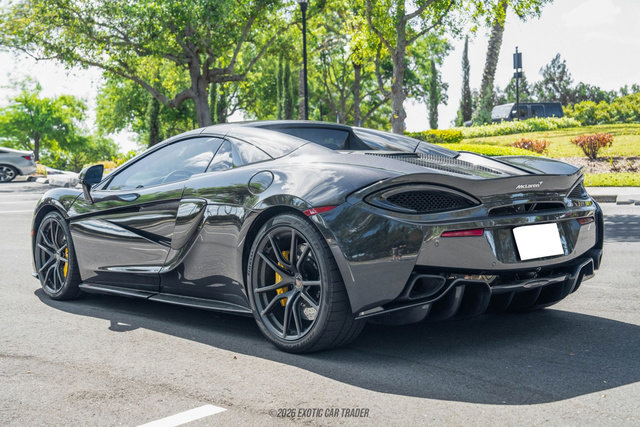 Used 2018 McLaren 570S Spider RWD image 19