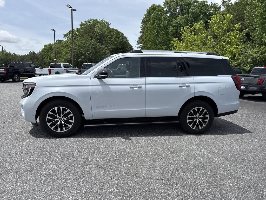 Used 2025 Ford Expedition Platinum AWD/4WD image 4