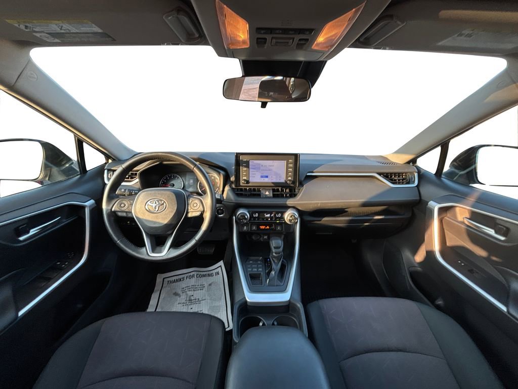 Used 2019 Toyota RAV4 XLE image 18
