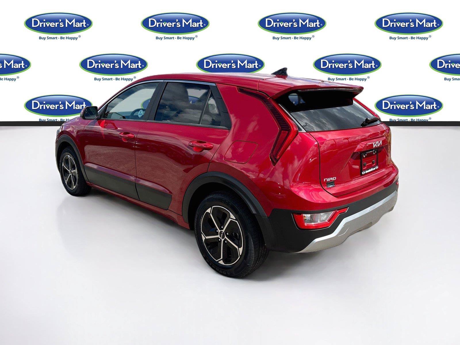 Used 2025 Kia Niro LX FWD image 5