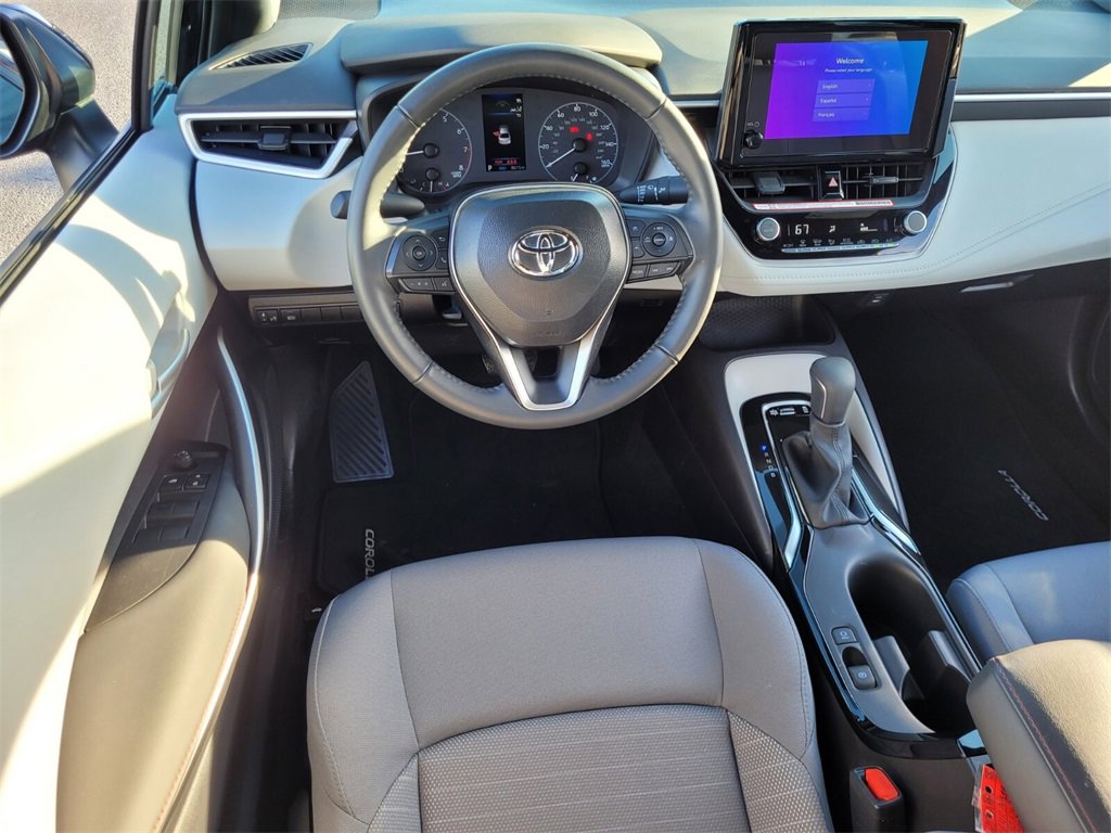 Certified 2025 Toyota Corolla SE image 6