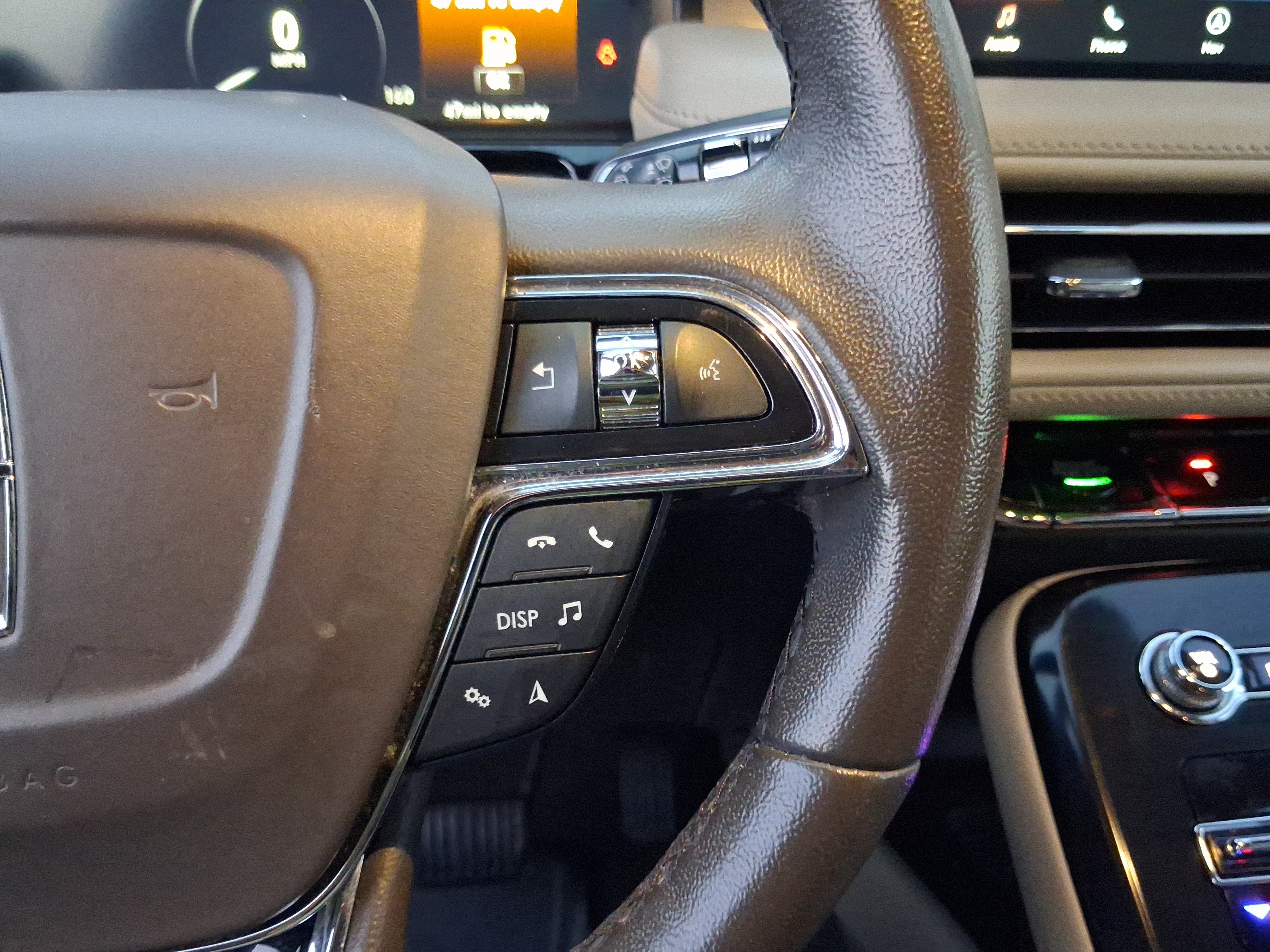 Certified 2023 Lincoln Nautilus FWD w/ Premium Package image 18