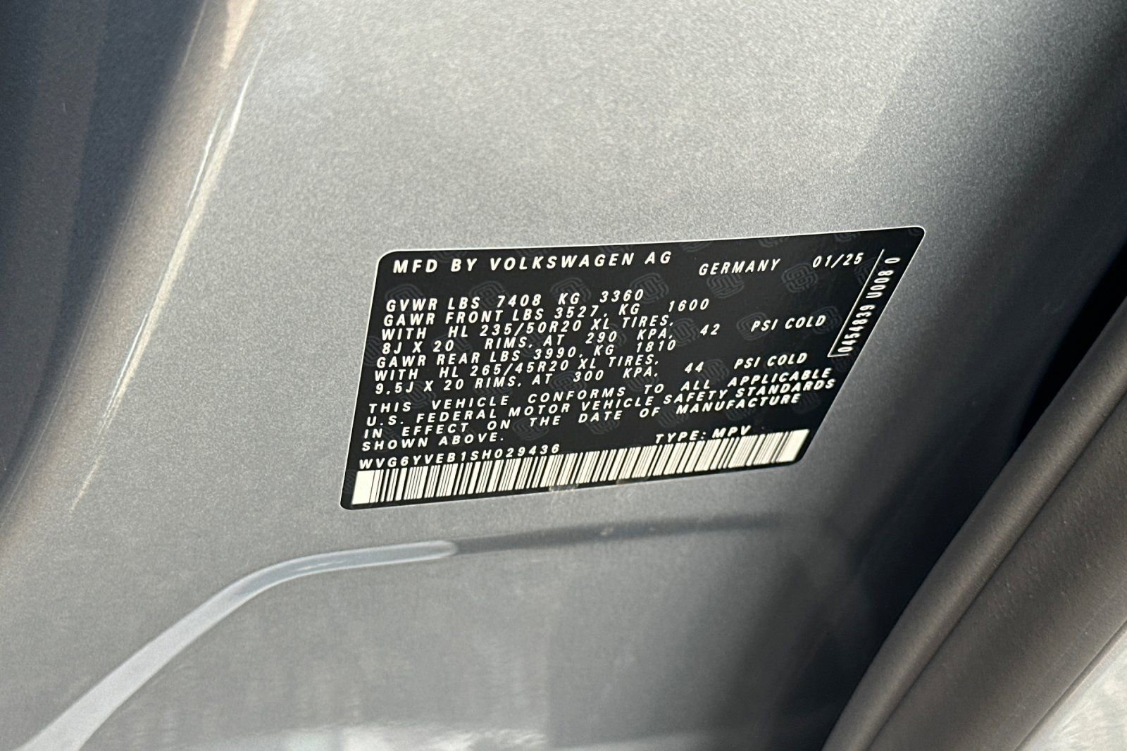 New 2025 Volkswagen ID. Buzz 1st Edition image 29