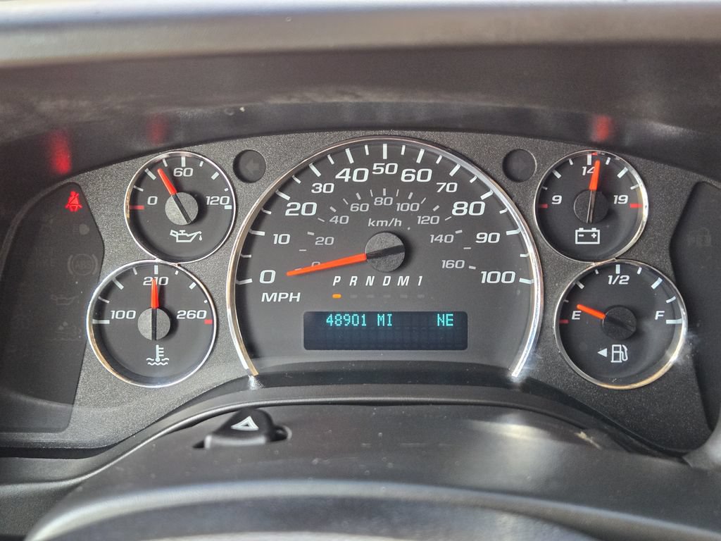 Used 2021 Chevrolet Express 2500 w/ Driver Convenience Package RWD image 16