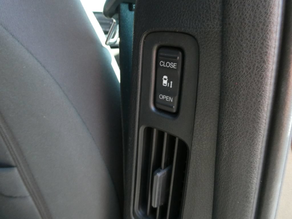 Used 2019 Honda Odyssey EX image 17