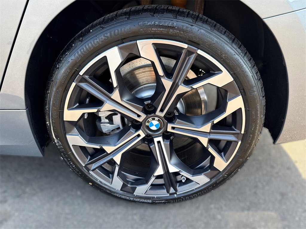 New 2025 BMW 330i Sedan w/ Premium Package image 14