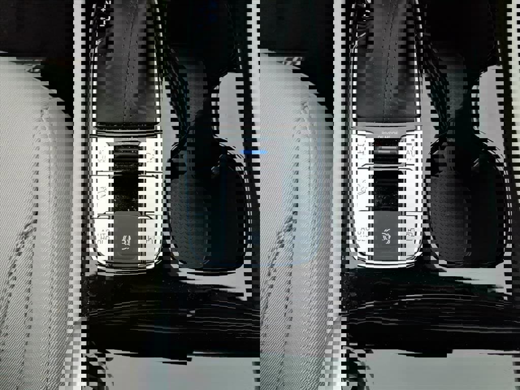 Used 2025 Hyundai Tucson SE image 14