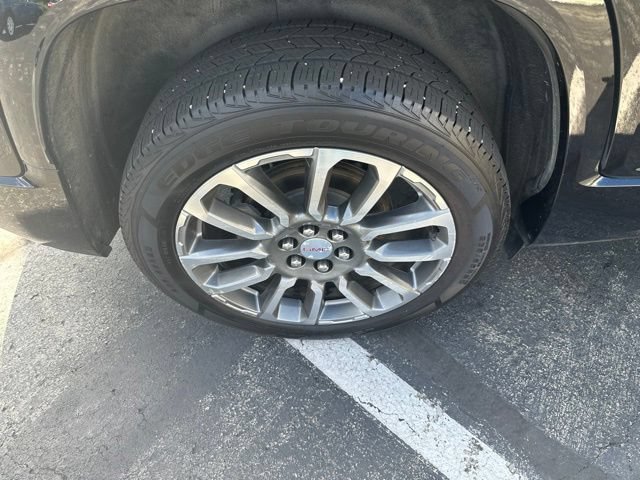 Used 2022 GMC Acadia Denali w/ Denali Ultimate Package AWD/4WD image 23