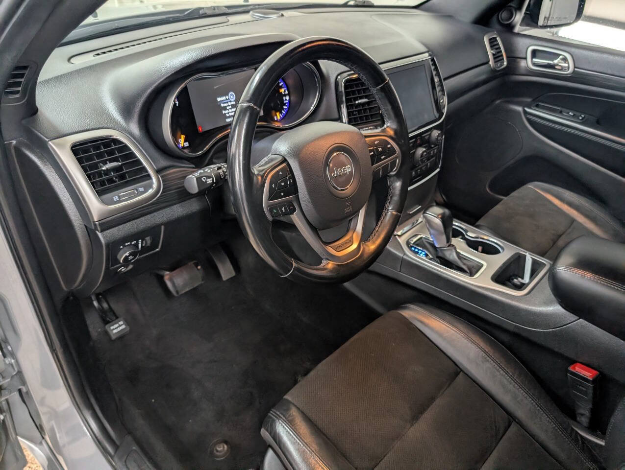 Used 2022 Jeep Grand Cherokee Altitude AWD/4WD image 13